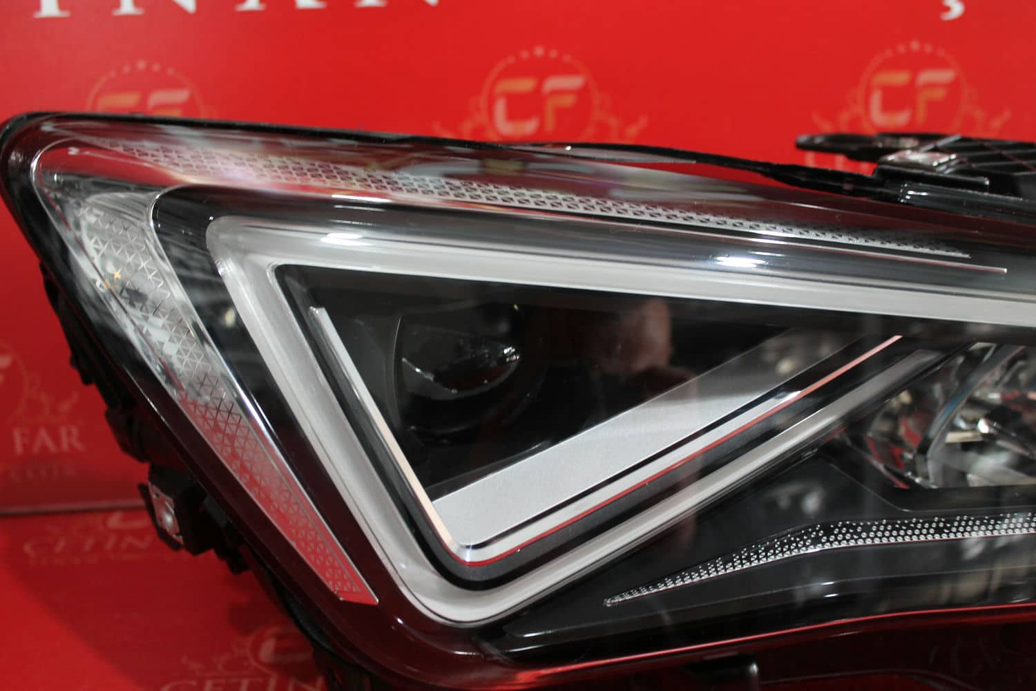 Seat TARRACO SEAT TARRACO FUL LED SAĞ SOL FAR ORJ SIFIR